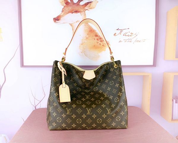 ルイヴィトンバッグ正面デザイン